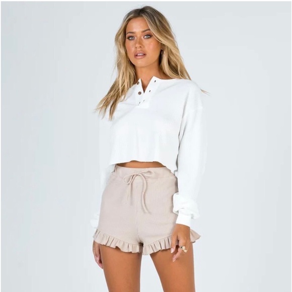 🟣 BOGO! Princess Polly Ruffle Short w/ Drawstring - Picture 9 of 10
